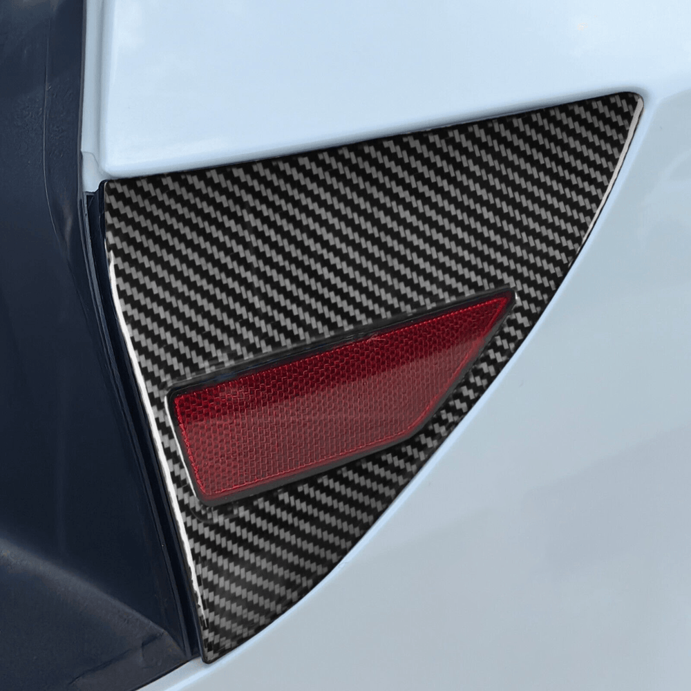 High-Quality Carbon Fiber Charging Port Cap for Tesla Model 3 Highland - 2024+ Compatibility - Evooor