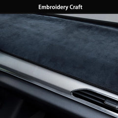 Italian Velvet Dashboard Sunshade Mat For VW ID.4 2021–2025 - Evooor