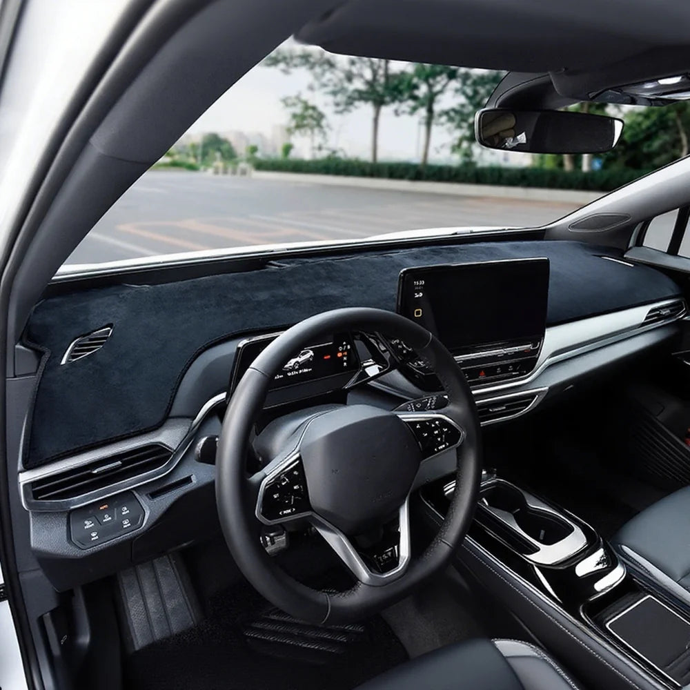 Italian Velvet Dashboard Sunshade Mat For VW ID.4 2021–2025 - Evooor