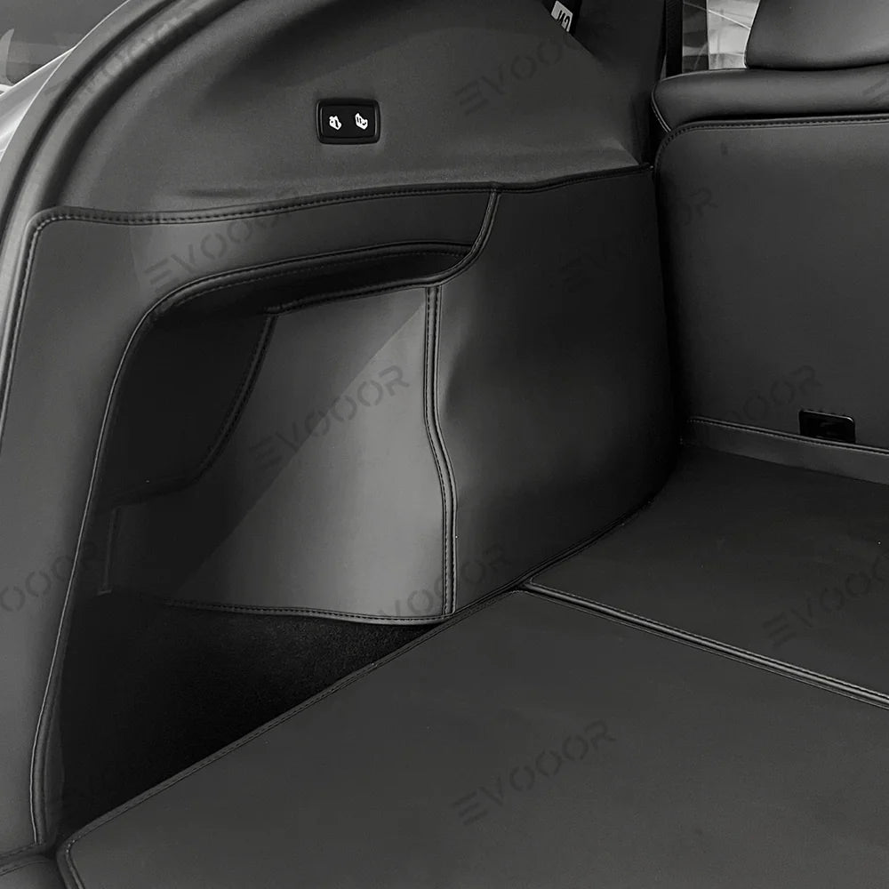Protections latérales de coffre arrière en cuir Napa–Ensemble de 2 pièces pour une protection longue durée Tesla Model Y Juniper 2025+