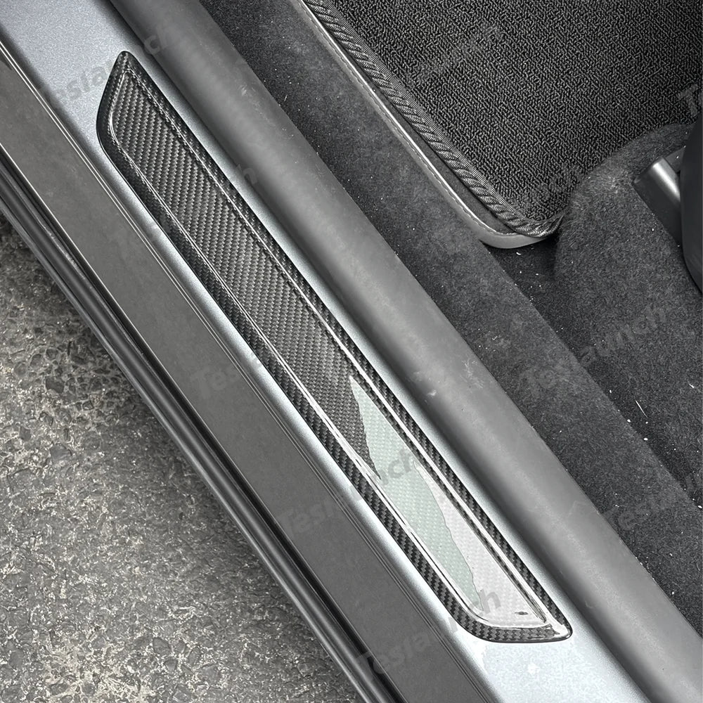 High-Quality Carbon Fiber Door Sill Guards Set for Tesla Model Y Juniper 2025+ (2 Pieces) - Evooor