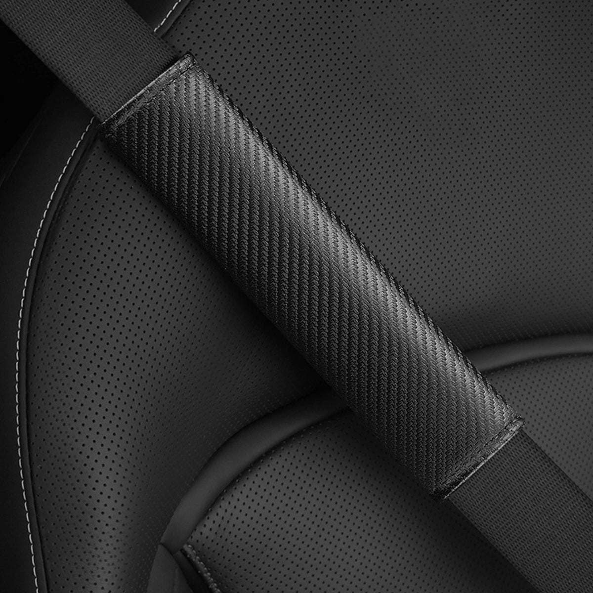 Premium Carbon Fiber Design Car Seat Belt Shoulder Pad - Universally Compatible with Every Vehicle