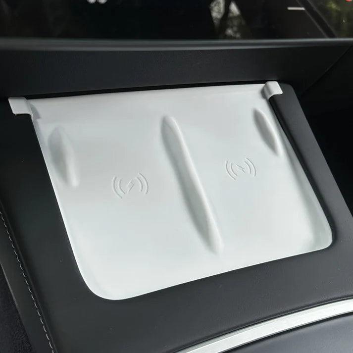 Model 3/Y Central Control Wireless Charging Silicone Pad for Tesla - Evooor