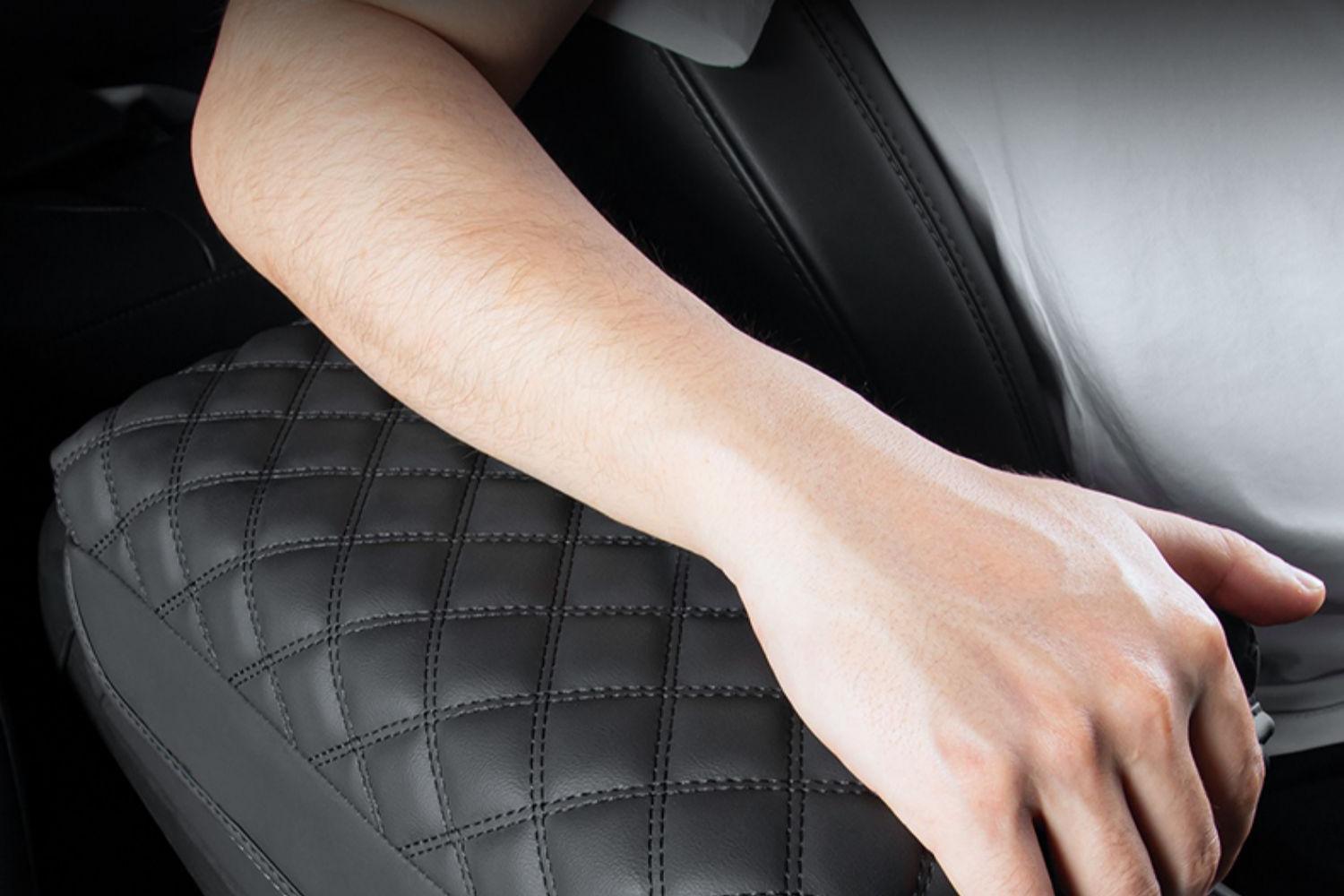 Tesla Model 3/Y Armrest Leather Cover Soft Material Improves Comfort For Long Distances for Tesla(2017-2024) - Evooor